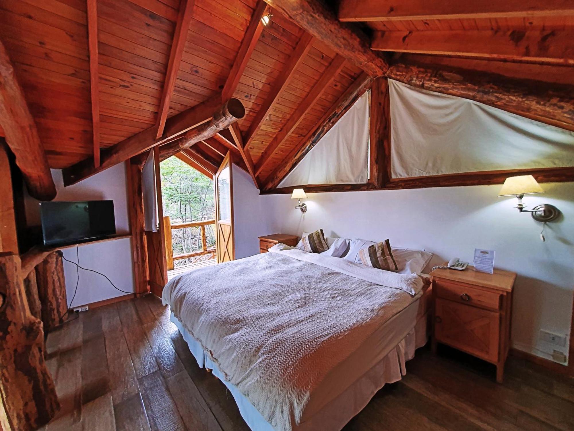 Patagonia Villa Lodge อูซัวยา ภายนอก รูปภาพ